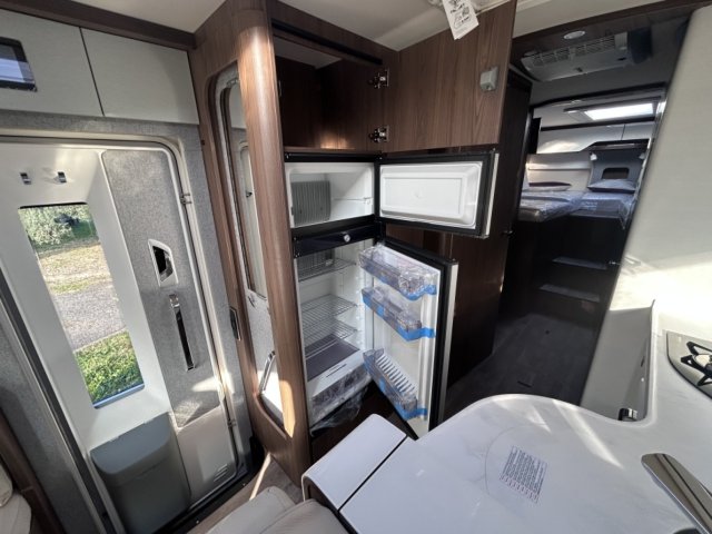 Hymer Classe-B MasterLine I 880 BMLI - Photo 13