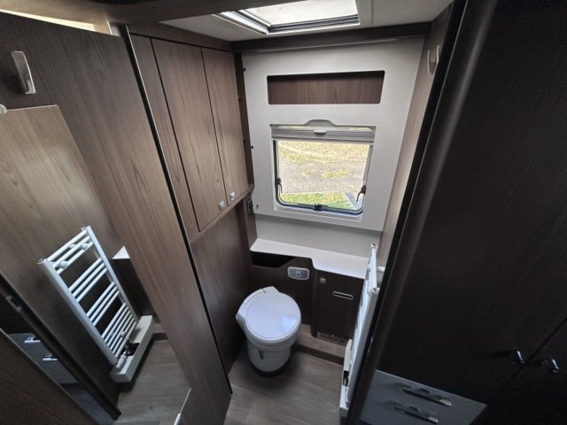 Hymer Classe-B MasterLine I 880 BMLI - Photo 16