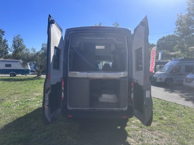 LMC Innovan 590 New Edition BOITE AUTOMATIQUE - Photo 3