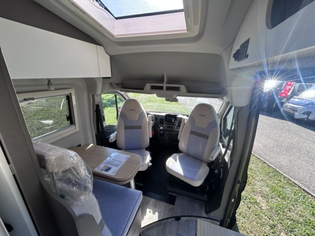 LMC Innovan 590 - Photo 11