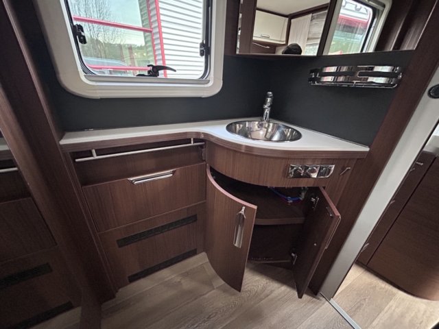 Niesmann+Bischoff Arto 66 F - Photo 5