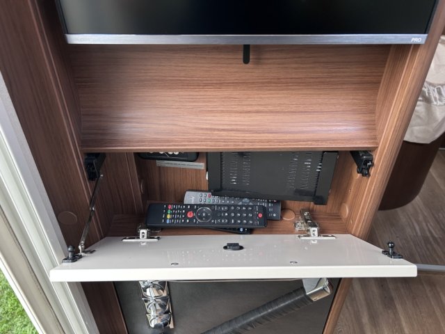 Niesmann+Bischoff Arto 66 F - Photo 9