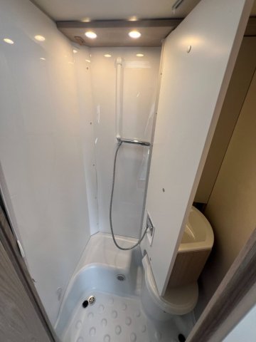 Burstner Lineo T 700 Equipement complet - Prêt a partir - Photo 33