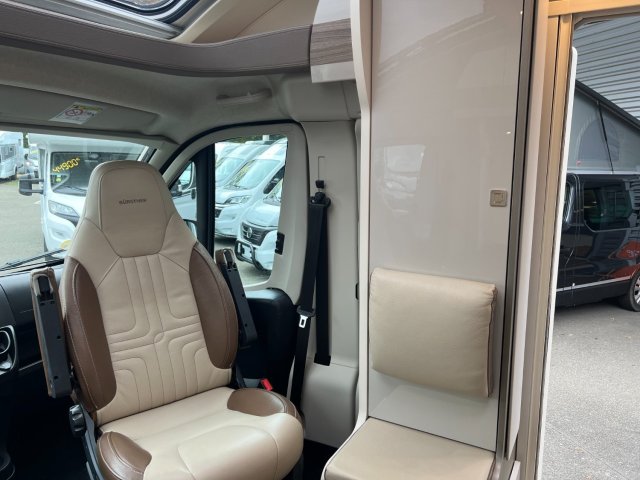 Burstner Travel Van T 620 G 160cv BOITE AUTOMATIQUE AT9 TRES BEL ETAT - Photo 23