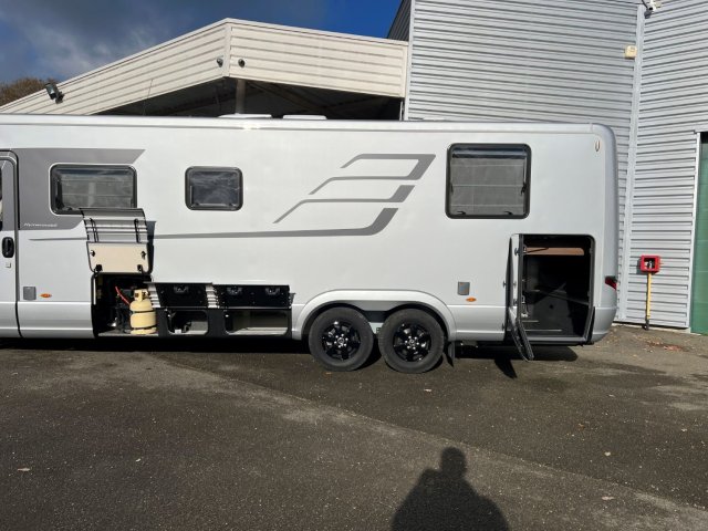Hymer Classe-B MasterLine I 890 ETAT NEUF A SAISIR - Photo 9