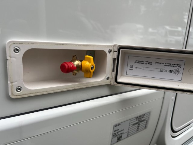 Hymer Classe-B ModernComfort I 680 COMPLET - PRET A PARTIR - CLE EN MAIN - Photo 19