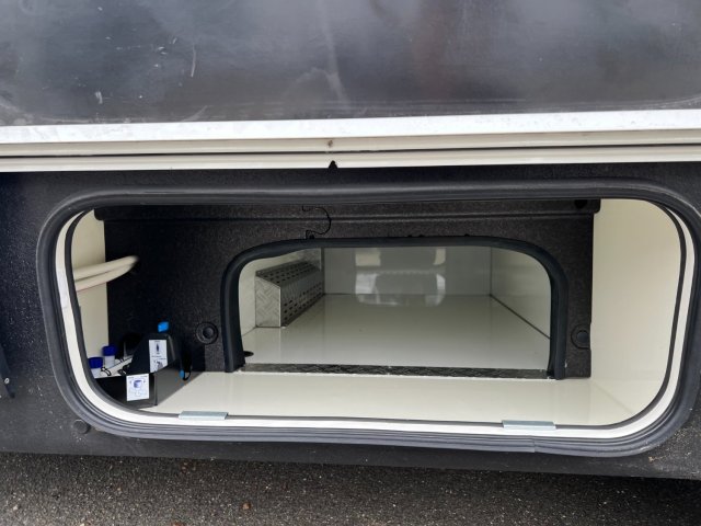 Hymer Classe-B ModernComfort I 680 COMPLET - PRET A PARTIR - CLE EN MAIN - Photo 5