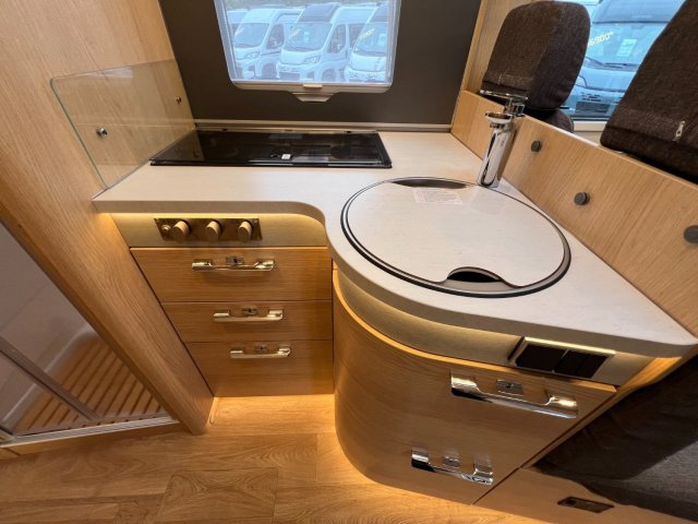 Hymer Classe-B ModernComfort I 680 COMPLET - PRET A PARTIR - CLE EN MAIN - Photo 39