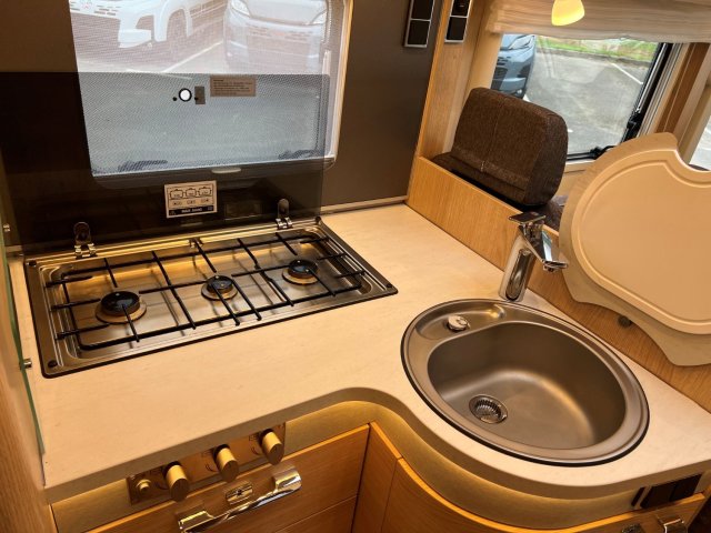 Hymer Classe-B ModernComfort I 680 COMPLET - PRET A PARTIR - CLE EN MAIN - Photo 40