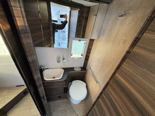 Laika Ecovip H 4112 DS PRET A PARTIR - ETAT NEUF - Photo 13