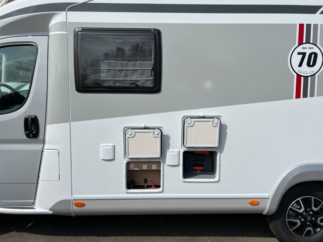 LMC Cruiser V 643 G Edition 70 ans - Photo 5