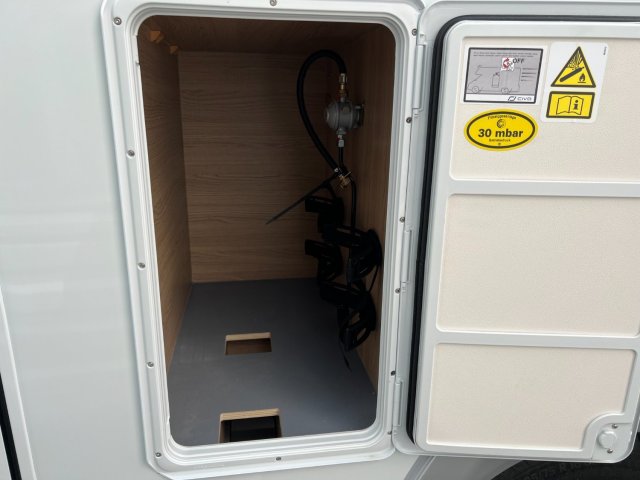 LMC Cruiser V 643 G Edition 70 ans - Photo 15