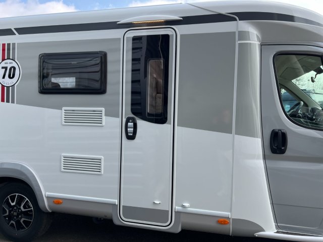 LMC Cruiser V 643 G Edition 70 ans - Photo 20