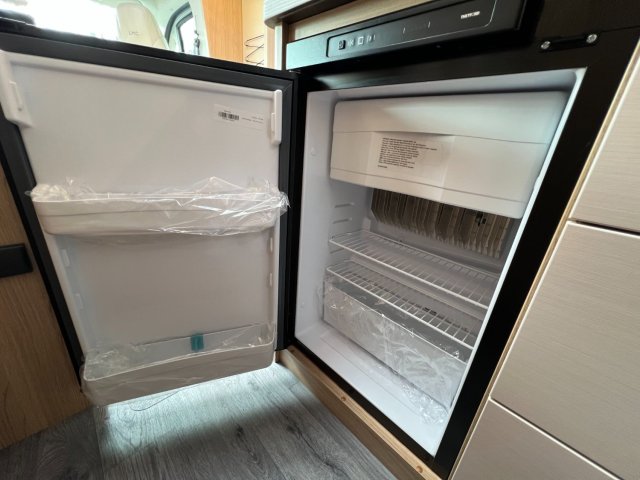 LMC Cruiser V 643 G Edition 70 ans - Photo 39