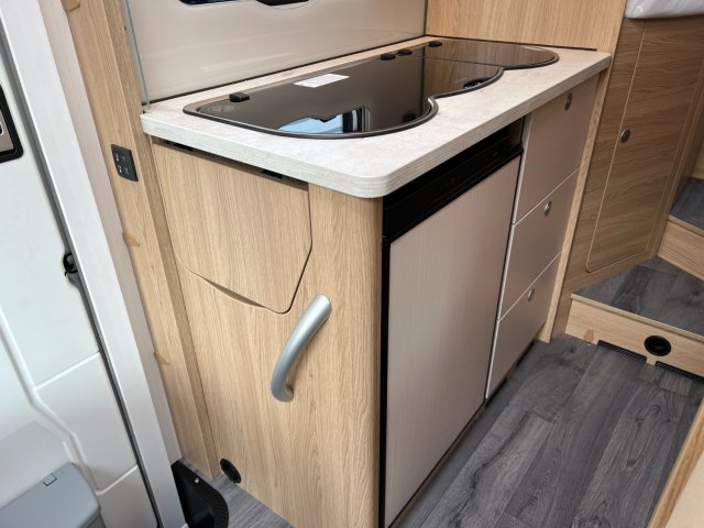 LMC Cruiser V 643 G Edition 70 ans - Photo 34