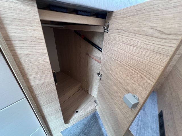 LMC Cruiser V 643 G Edition 70 ans - Photo 42