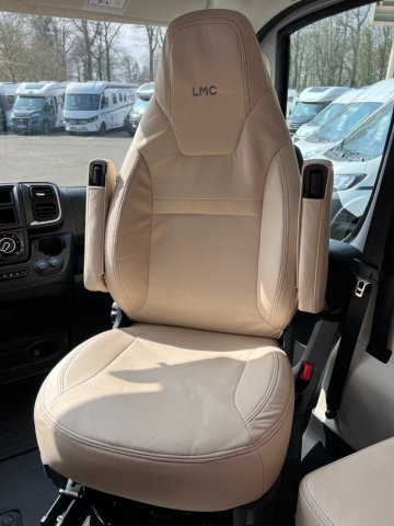 LMC Cruiser V 643 G Edition 70 ans - Photo 28