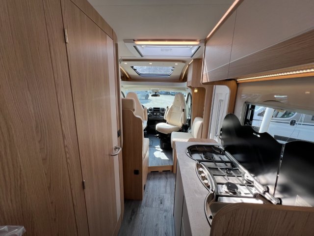 LMC Cruiser V 643 G Edition 70 ans - Photo 50