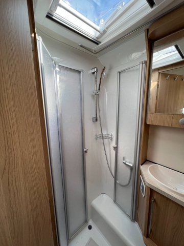 LMC Cruiser V 643 G Edition 70 ans - Photo 47