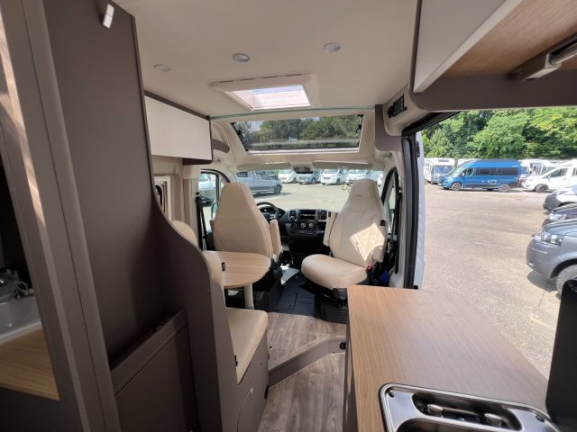 LMC Innovan 603 Serie 70 ans Boite automatique - Photo 31