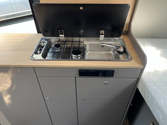 LMC Innovan 603 Serie 70 ans Boite automatique - Photo 24