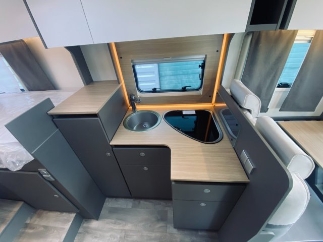 LMC Tourer Lift H 664 - Photo 14