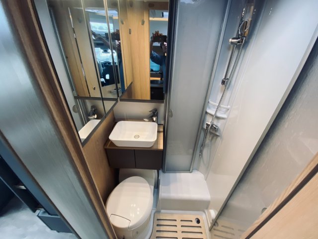 LMC Tourer Lift H 664 - Photo 16