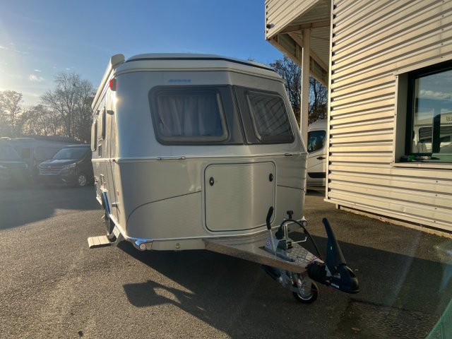 Eriba Touring 542 Toutes saisons autonomie eau - chauffage- chauffe eau 220V - Photo 6