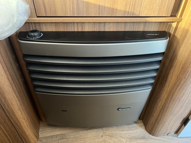 Eriba Touring 542 Toutes saisons autonomie eau - chauffage- chauffe eau 220V - Photo 24