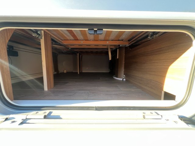 Eriba Touring 542 Toutes saisons autonomie eau - chauffage- chauffe eau 220V - Photo 12