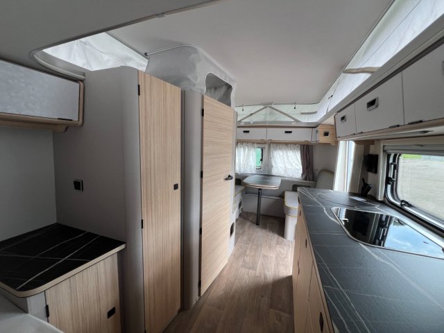 Eriba Touring 630 Urban Toutes saisons chauffage - eau chaude gaz / électricité - Photo 22