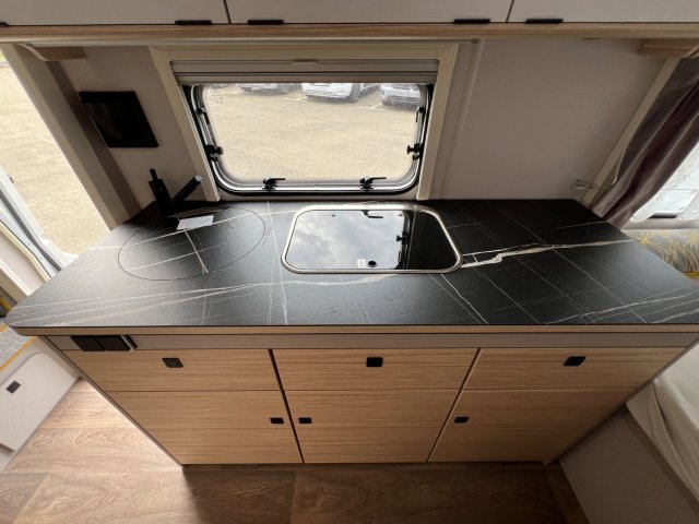 Eriba Touring 630 Urban Toutes saisons chauffage - eau chaude gaz / électricité - Photo 18