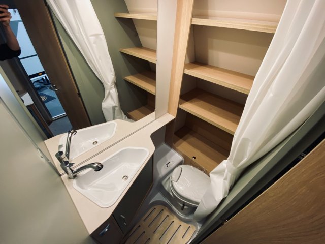 LMC Style 400 F chauffage, chauffe eau, Moover... - Photo 9