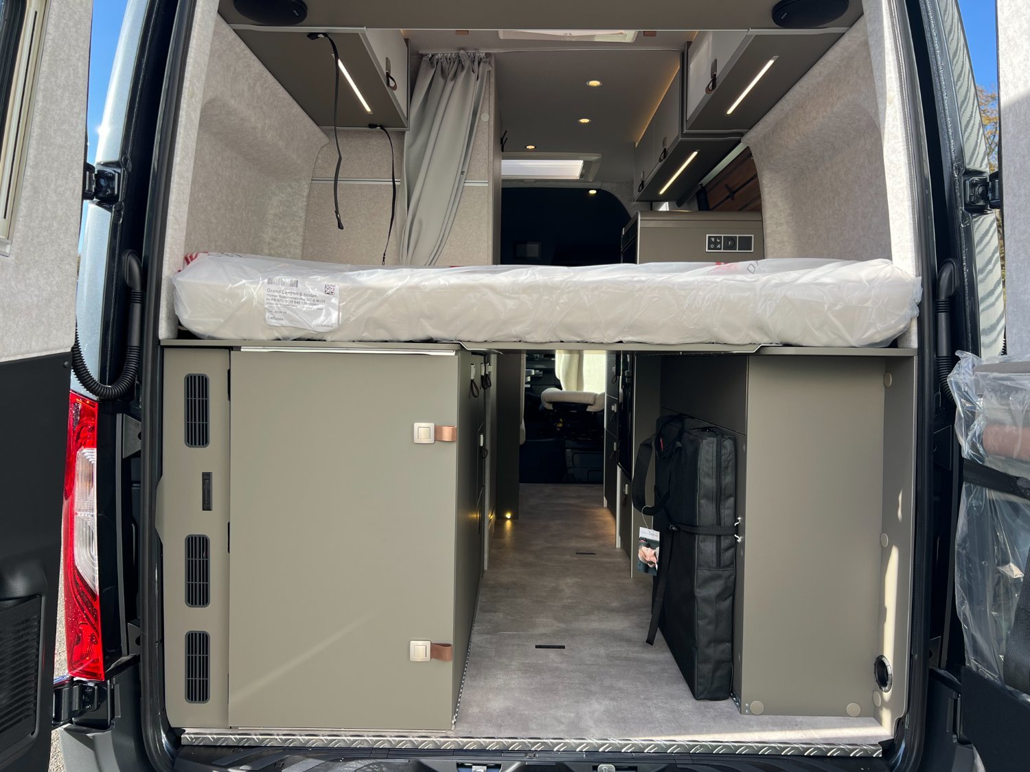 Hymer Camper Vans / Hymercar Grand Canyon S Crossover 3T5