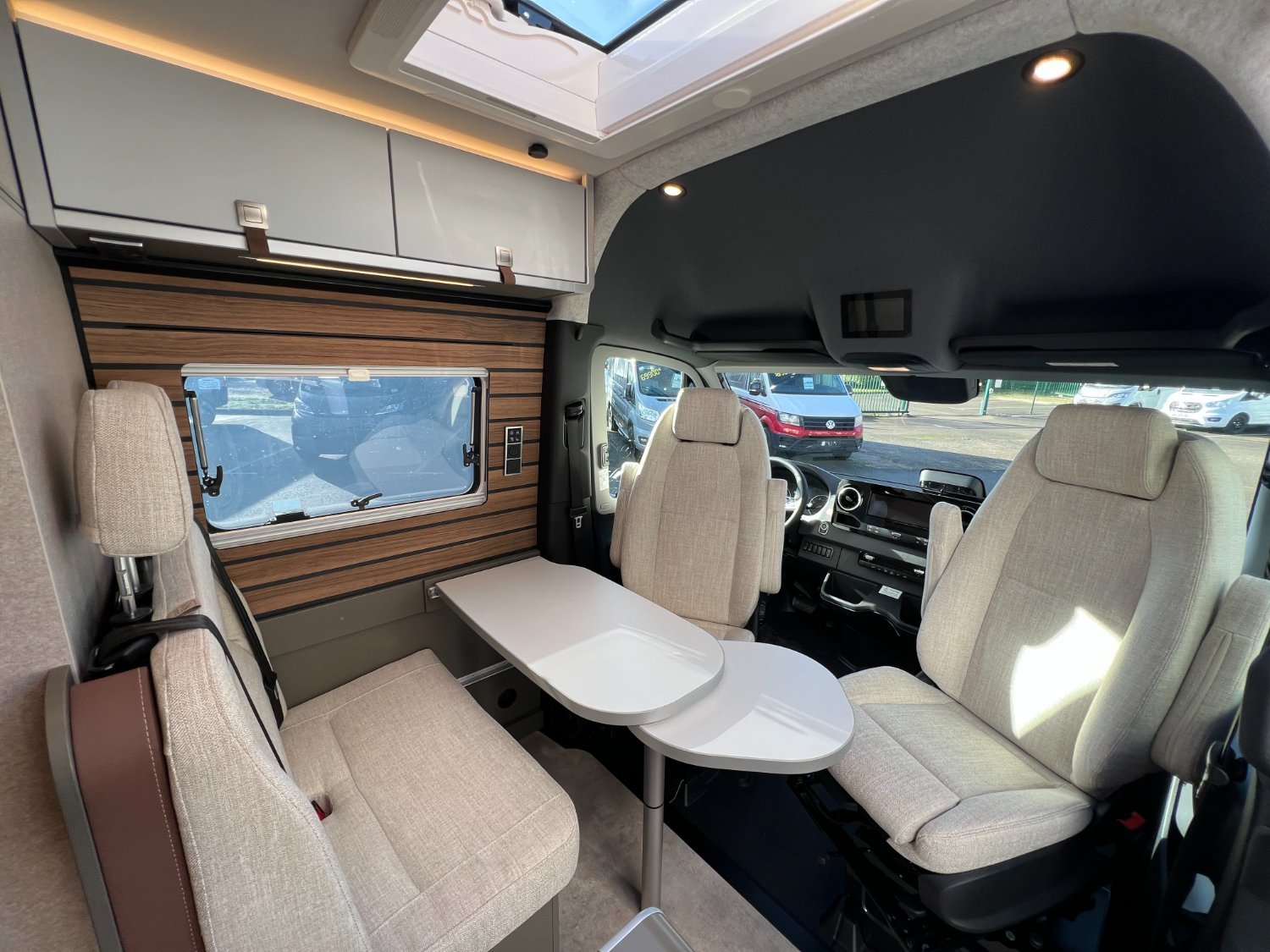 Hymer Camper Vans / Hymercar Grand Canyon S Crossover 3T5