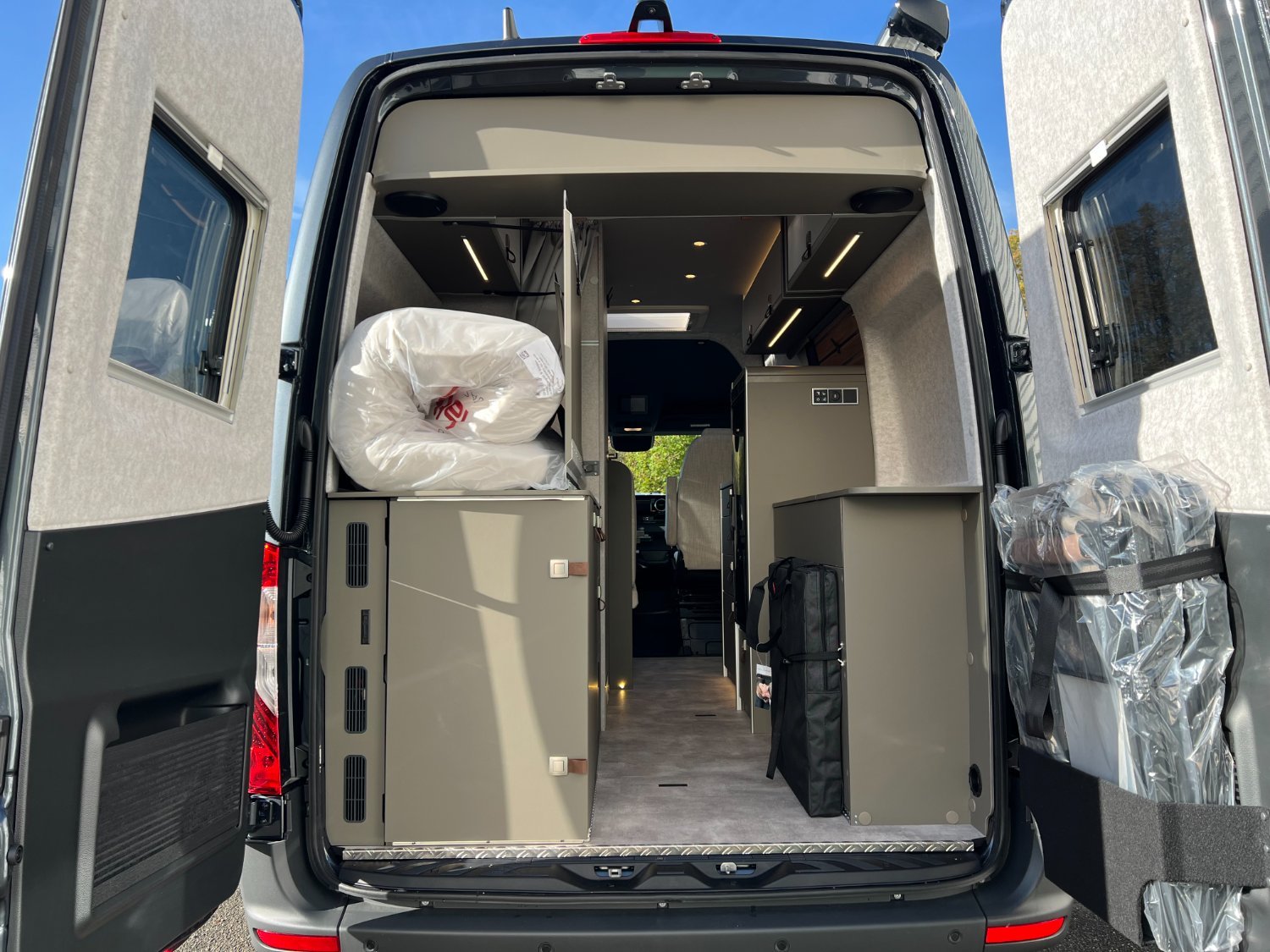 Hymer Camper Vans / Hymercar Grand Canyon S Crossover 3T5