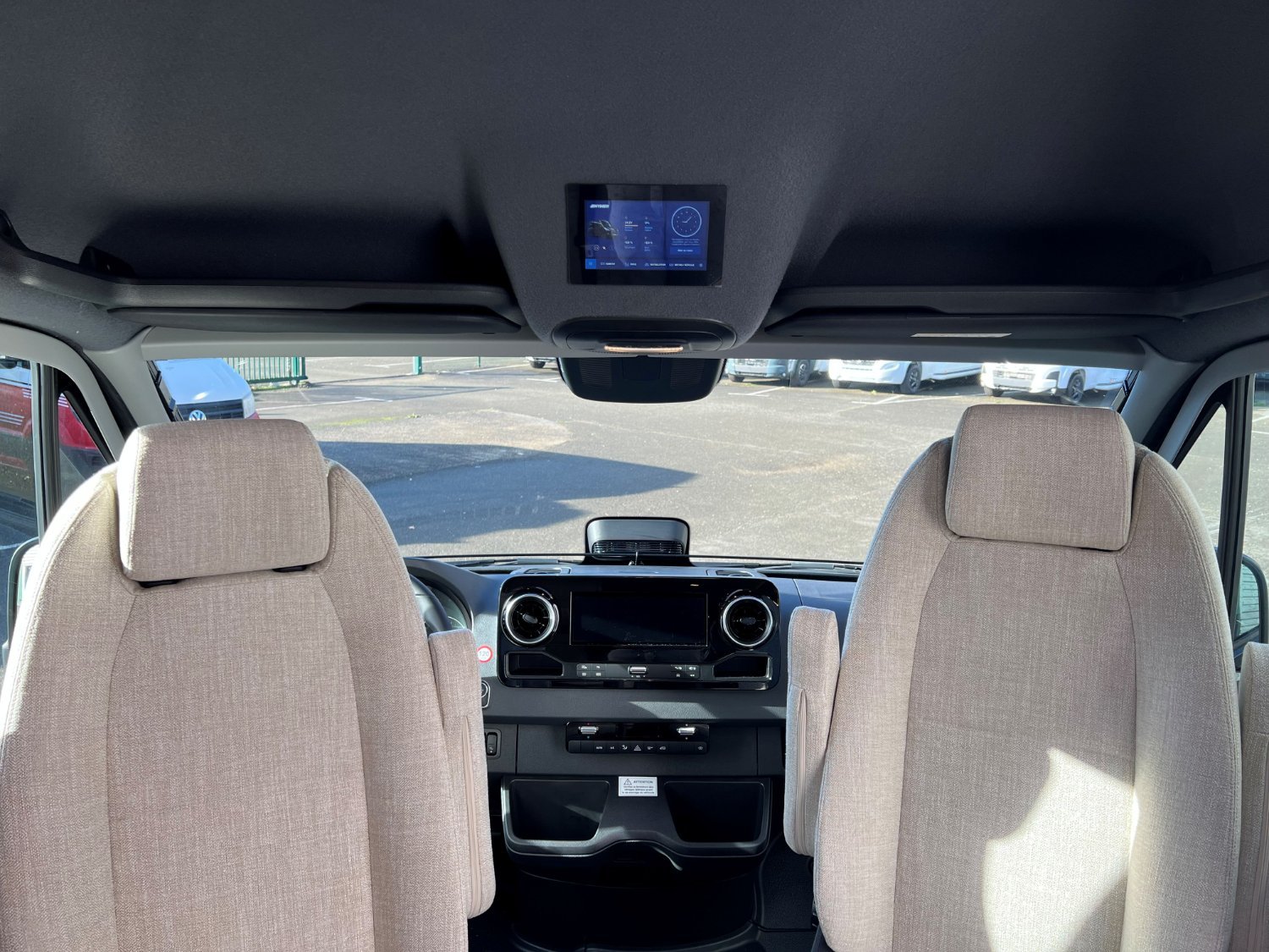 Hymer Camper Vans / Hymercar Grand Canyon S Crossover 3T5