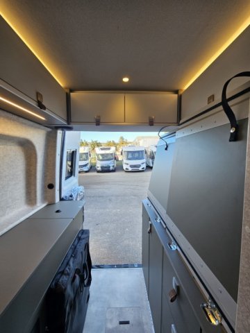 Hymer Camper Vans / Hymercar Grand Canyon S Crossover - Photo 13
