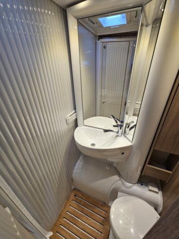 Laika Kosmo Van V9 - Photo 13