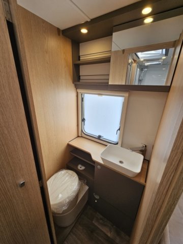 LMC Tourer Lift H 730 G H730G - Photo 9