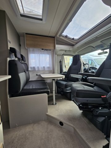 LMC Tracer V670 - Photo 8