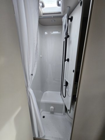 LMC Tracer V670 - Photo 17