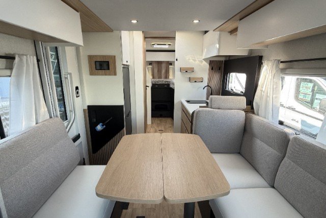 Pilote P 740 FGJ Evidence - Photo 6