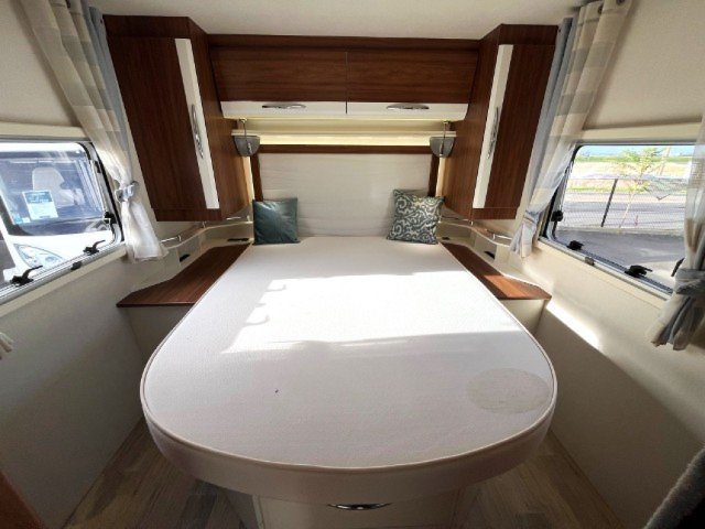 Pilote P 746 FC Sensation - Photo 4