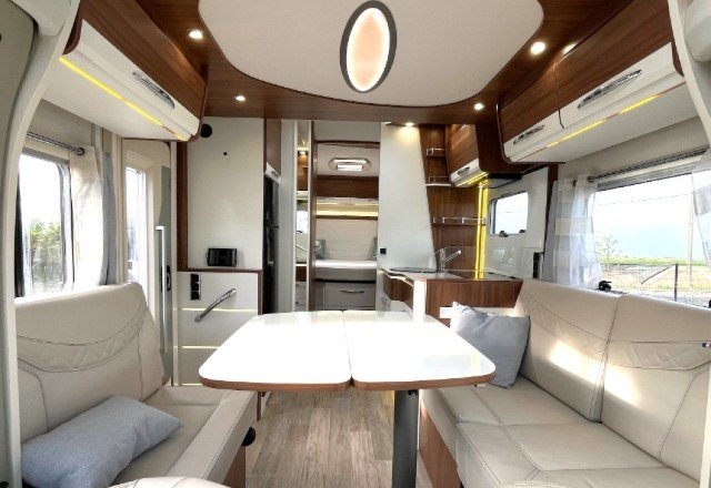 Pilote P 746 FC Sensation - Photo 11