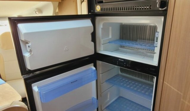 Burstner Aviano I 727 - Photo 4