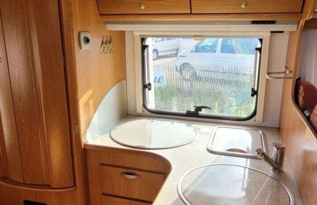 Eriba Car 636 GT - Photo 4