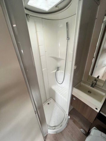 Chausson C636 - Photo 12