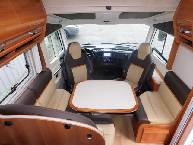 Rapido 9060 F Mobily Design Edition - Photo 3