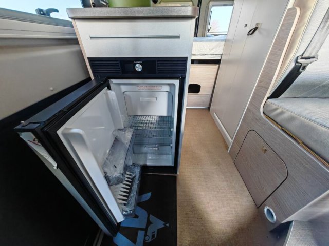 Burstner Campeo C 540 4x4 TOIT RELEVABLE - Photo 8